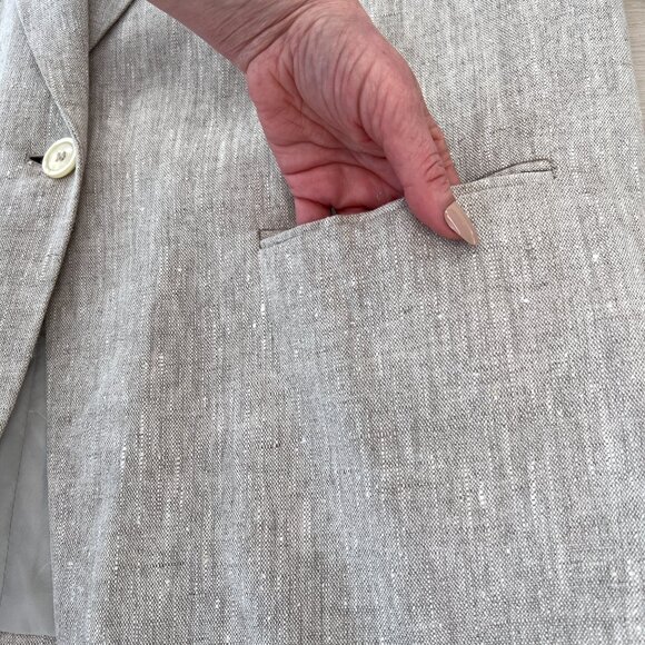 Vintage 80s/90s Harvé Benard Women's Light Beige Linen Blazer Jacket Size 16W - Picture 3 of 14